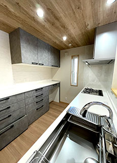 �J�b�v�{�[�h���t���Ŏ��[�͔��Q